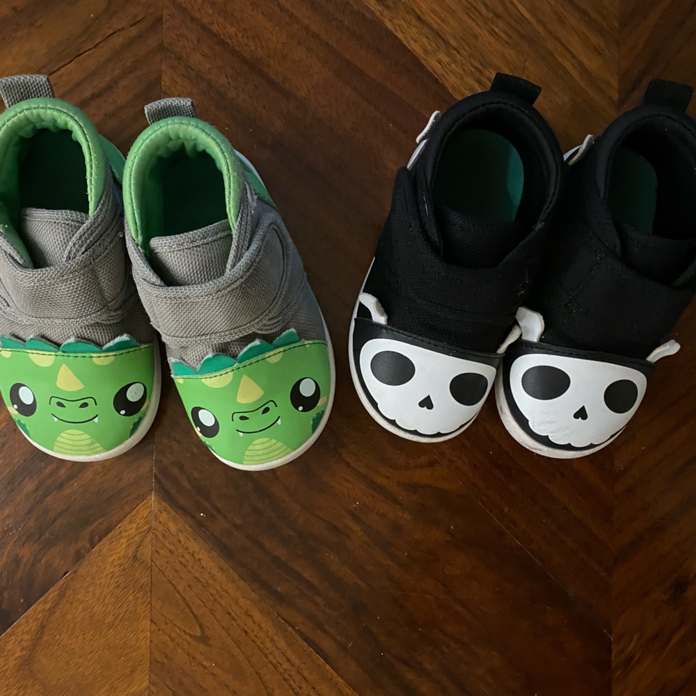 Ikiki Toddler Shoe Bundle Size 5
